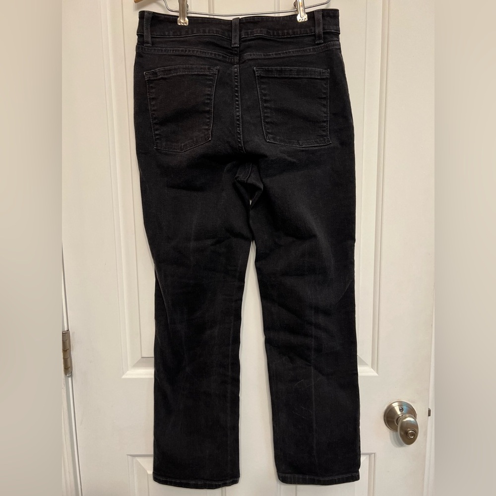 L. L. BEAN CLASSIC FIT BLACK STRAIGHT‎ LEG JEANS TRADITIONAL FIVE POCKET